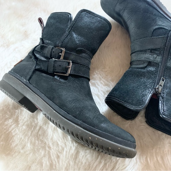 UGG black leather zip up buckle booties - Picture 2 of 5